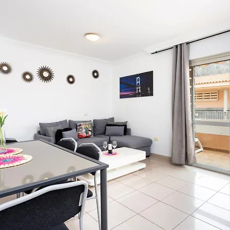 Apartment Home2book Cristianos, Pool & Los Cristianos (Tenerife)