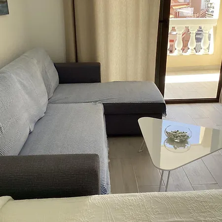 Estupendo Estudio En Castle Harbour Cristianos