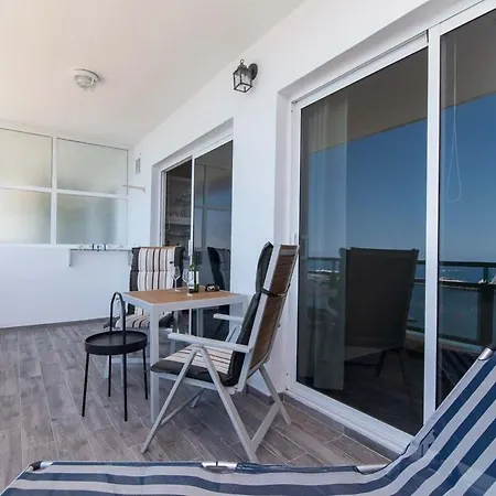 Comodoro 6 - One Bed * Los Cristianos (Tenerife)