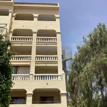 Estupendo Estudio En Castle Harbour Cristianos