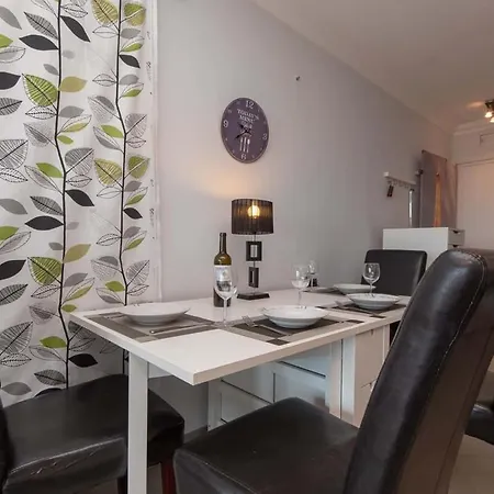 Achacay 1 - Two Bed Apartment Los Cristianos (Tenerife)