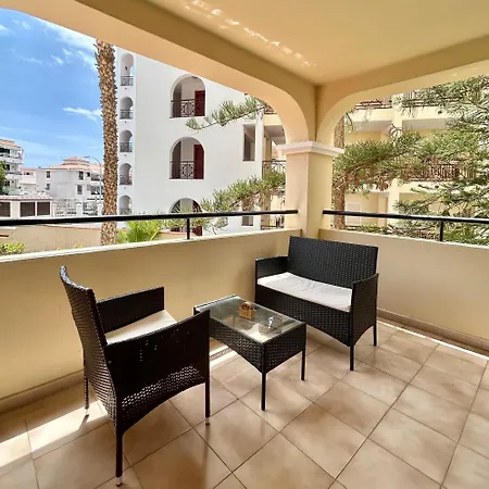 Apartment Castle Harbour 1 Bedroom Garden View C102