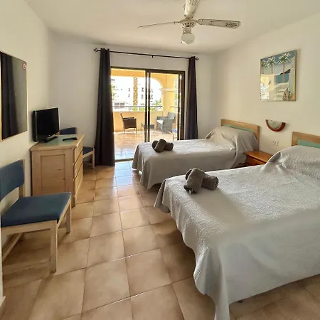 Castle Harbour 1 Bedroom Garden View C102 *
