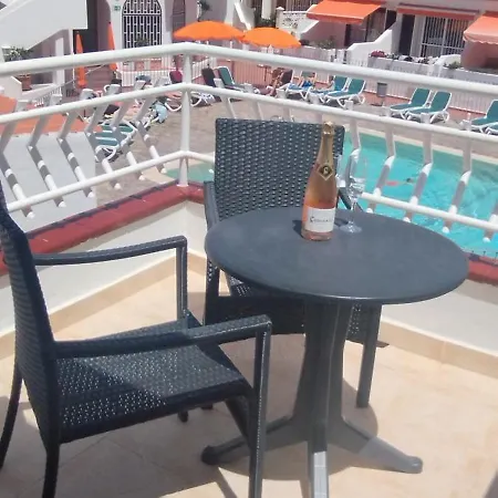 Cozy And Confortable Flat Into Quit Area Los Cristianos (Tenerife)