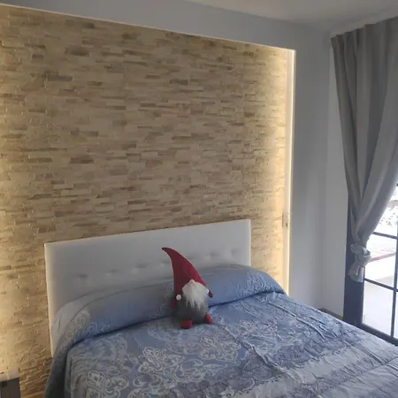 Apartment Cozy And Confortable Flat Into Quit Area Los Cristianos (Tenerife)