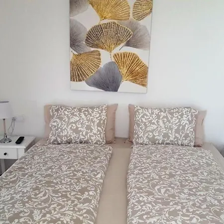 Fuer 3 Personen Ca 45 M In Cristianos, Teneriffa Westkueste Von Teneriffa Apartment *