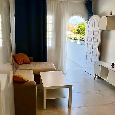 Fantastic View 1 Bed Apartment *