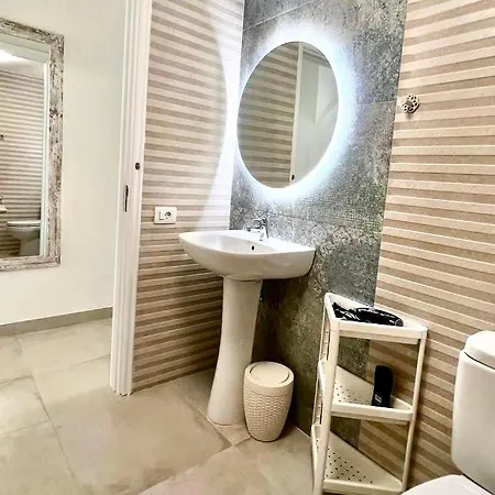 Apartment Fantastic View 1 Bed Los Cristianos (Tenerife)