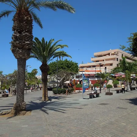 Exclusive Eden, Marble Floor, Luxury Bathroom, Heated Pool, Close To Centre, Sea View, Balcony Los Cristianos (Tenerife)