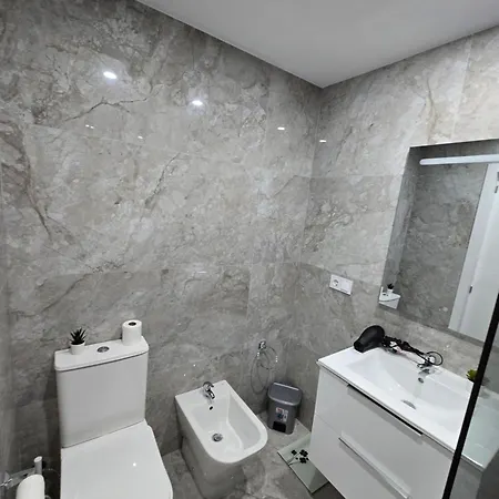 Apartment Exclusive Eden, Marble Floor, Luxury Bathroom, Heated Pool, Close To Centre, Sea View, Balcony Los Cristianos (Tenerife)
