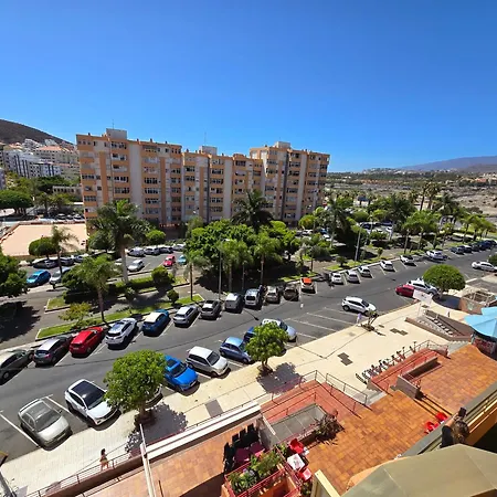 Apartment Exclusive Eden, Marble Floor, Luxury Bathroom, Heated Pool, Close To Centre, Sea View, Balcony
