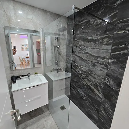 Exclusive Eden, Marble Floor, Luxury Bathroom, Heated Pool, Close To Centre, Sea View, Balcony Apartment *