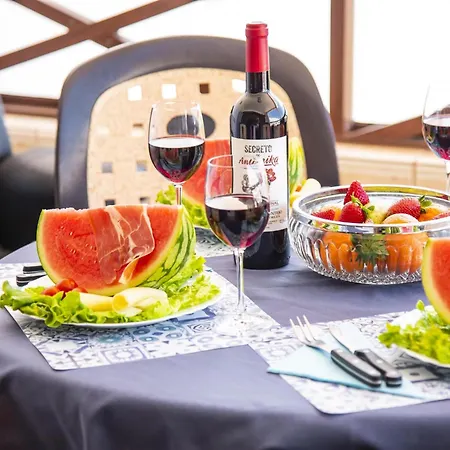 228 Chic 'san Marino' Spectacular Terrace Apartment Los Cristianos (Tenerife)