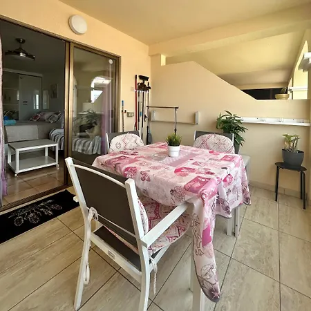 Apartment Beautiful Sea View In Castle Harbour C002 *