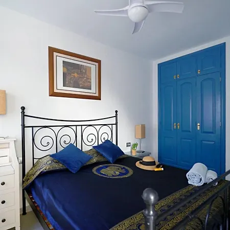 La Perla, Cristianos Apartment