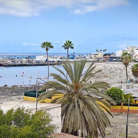 En Primera Linea En Cristianos Los Cristianos (Tenerife)