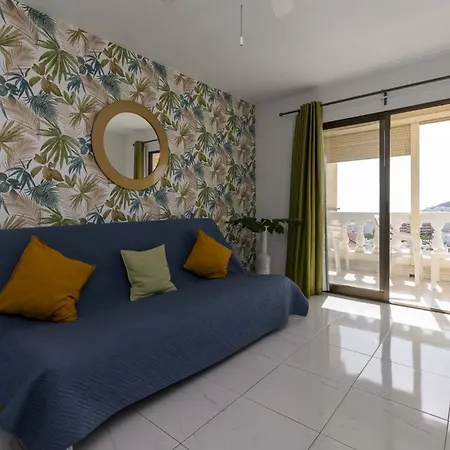Apartment Castle Harbour 5 *