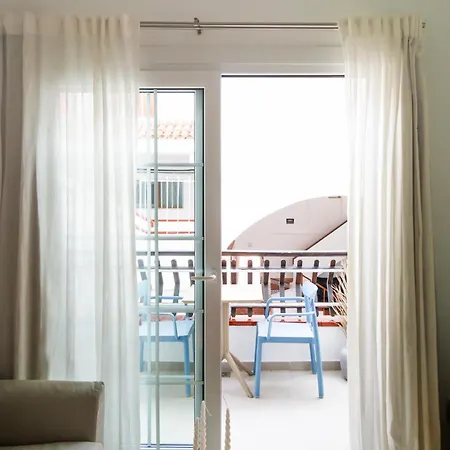 Apartment Diamante Cristianos, Heated Pool, Beach, Wifi *