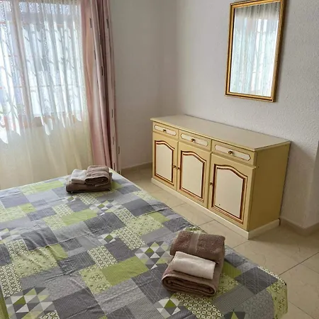 One Bedroom Tenerife Apartment *