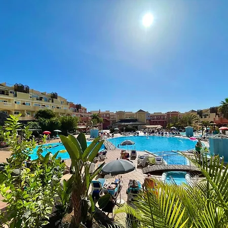 Sunset 4 & Heated Pool Apartment