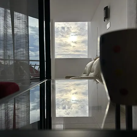 Modern Apartment, Heated Pool & 2 Terraces Apartment *