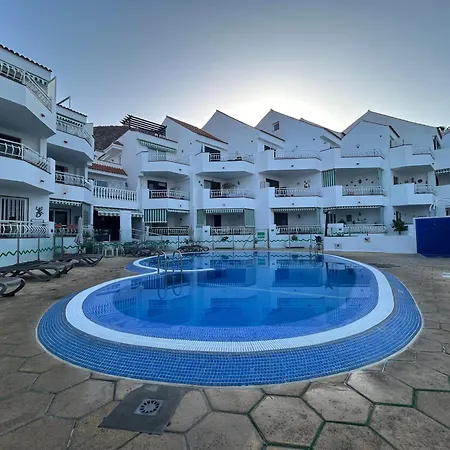 Apartment Modern Apartment, Heated Pool & 2 Terraces Los Cristianos (Tenerife)