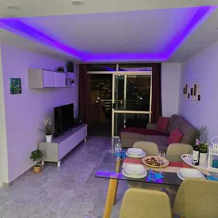 Apartment Eden Mit Beheiztem Pool, Luxurioese Ausstattung Mit Marmorboden, Marmorbadezimmer