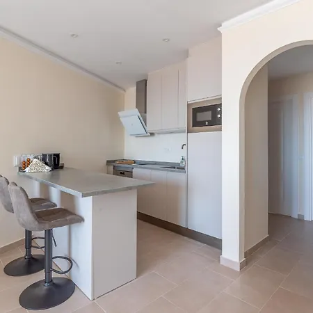 Apartment 2 Bedroom Luxury With Sea View In Cristianos *