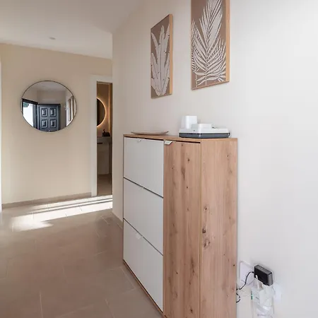 2 Bedroom Luxury With Sea View In Cristianos Apartment