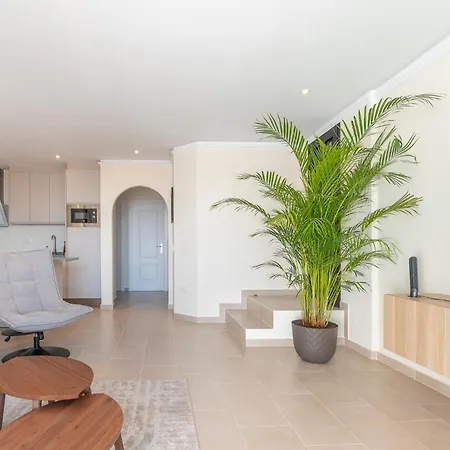 Apartment 2 Bedroom Luxury With Sea View In Cristianos Los Cristianos (Tenerife)