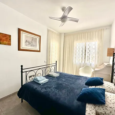 La Perla, Cristianos