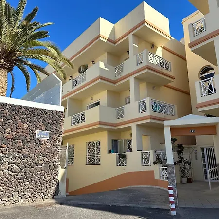 La Perla, Cristianos Apartment *