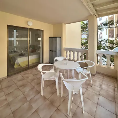 Apartment One Bed, Large Balcony In Castle Harbour C103 *