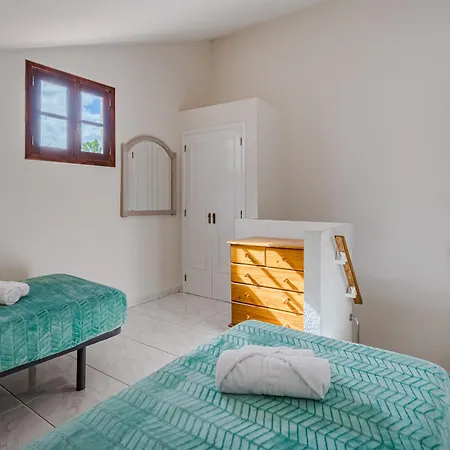 Diamantes Duplex & Heated Pool Apartment