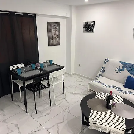 Heart Of Cristianos Modern Close To The Sea In Tenerife Apartment Los Cristianos (Tenerife)