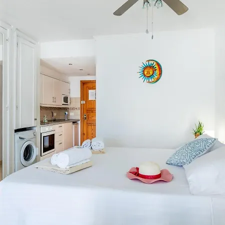 Port Royale Shine And Bright, Heated Pool Los Cristianos (Tenerife)