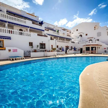 Port Royale Shine And Bright, Heated Pool Apartment