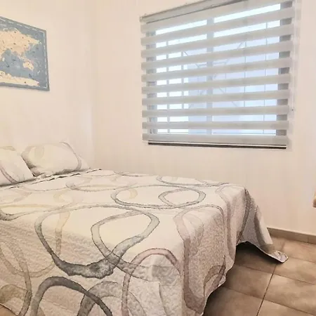 Apartment Spacious 3-bedroom Duplex With Heated Pool & Ocean View In Cristianos, Arona