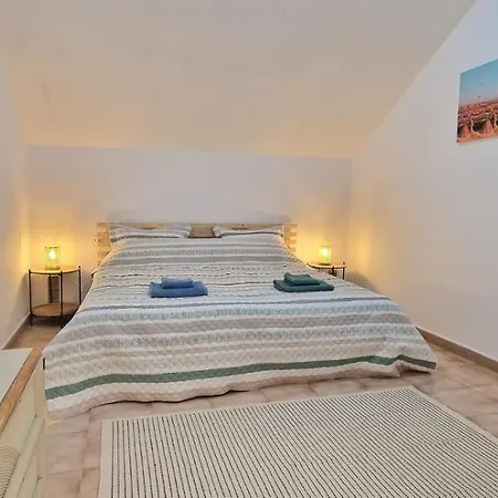 Apartment Spacious 3-bedroom Duplex With Heated Pool & Ocean View In Cristianos, Arona Los Cristianos (Tenerife)