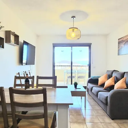 Spacious 3-bedroom Duplex With Heated Pool & Ocean View In Cristianos, Arona Apartment *