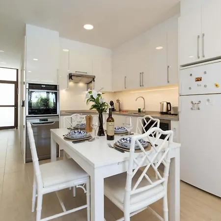 Apartment Sea Breeze Frontline Los Cristianos (Tenerife)