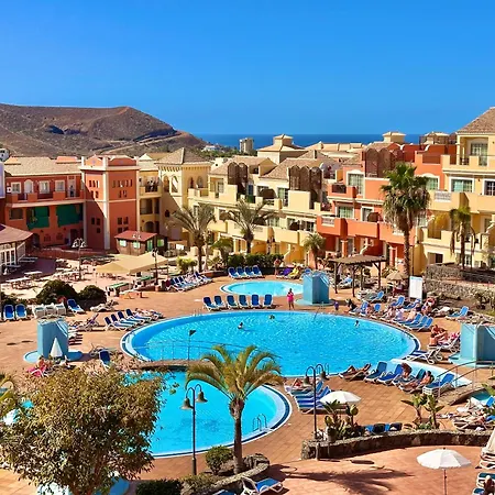 Sunny & Heated Pool Apartment Los Cristianos (Tenerife)