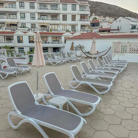 2 Bedroom Luxury With Sea View In Cristianos Apartment Los Cristianos (Tenerife)