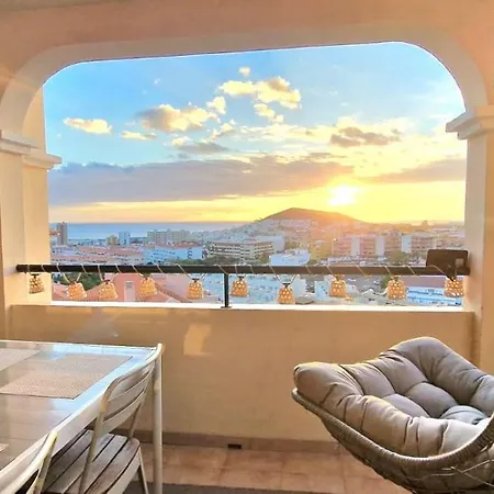 Spacious 3-bedroom Duplex With Heated Pool & Ocean View In Cristianos, Arona Apartment Los Cristianos (Tenerife)