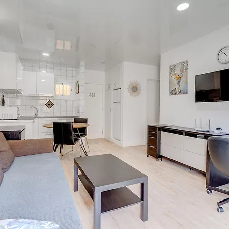 Apartment Modern Sunny 100m From The