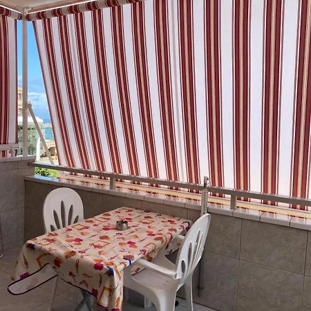 Ocean In Your Hands Apartment *