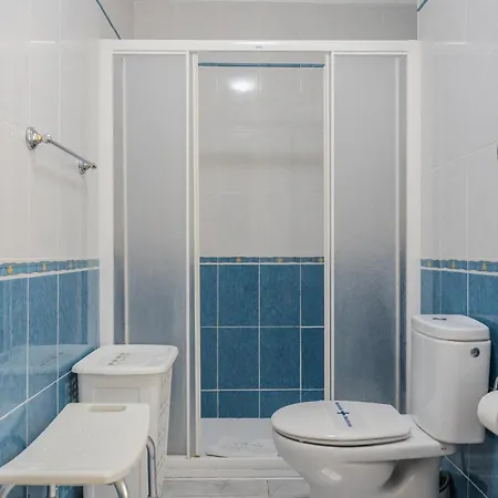 Victoria Court 2 Pool Los Cristianos (Tenerife)