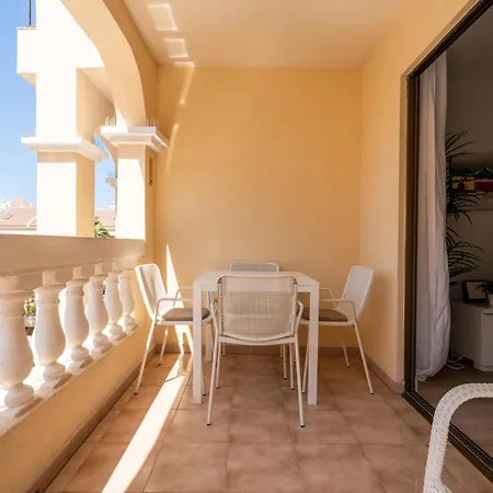 Apartment Castle Harbour With Heated Pool