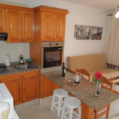 Apartment Playa Las Vistas 2 *