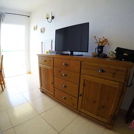 Los Cristianos Sea View Apartment *